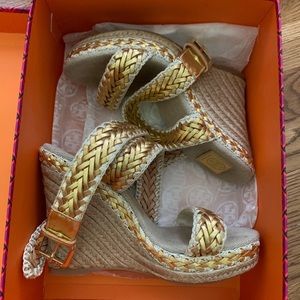 NWOT Tory Burch Braided Gold Wedge size 6.5